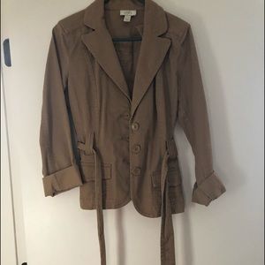 Loft tie jacket with buttons